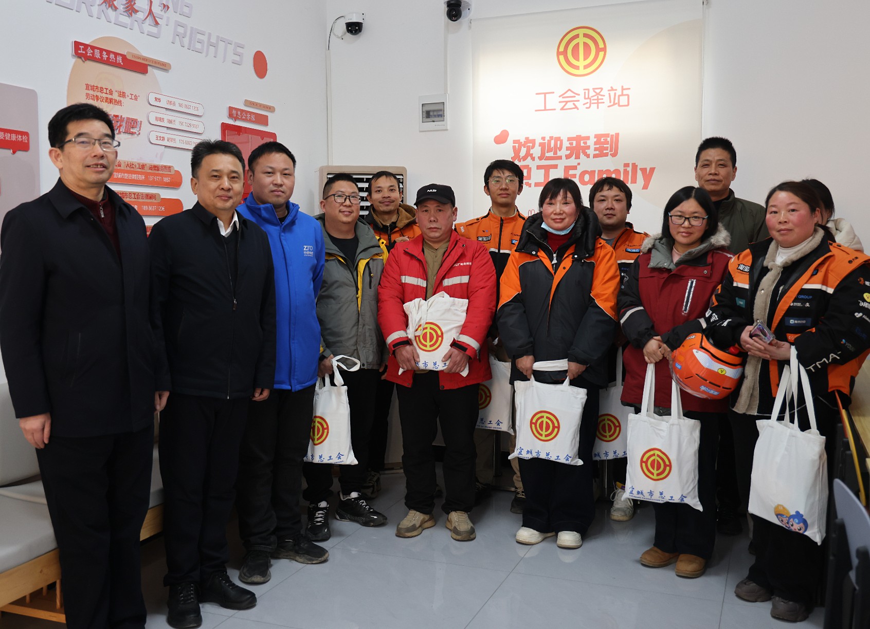 bd42fa82e405bb8be0c6fbbafb2e2f55_副本.jpg