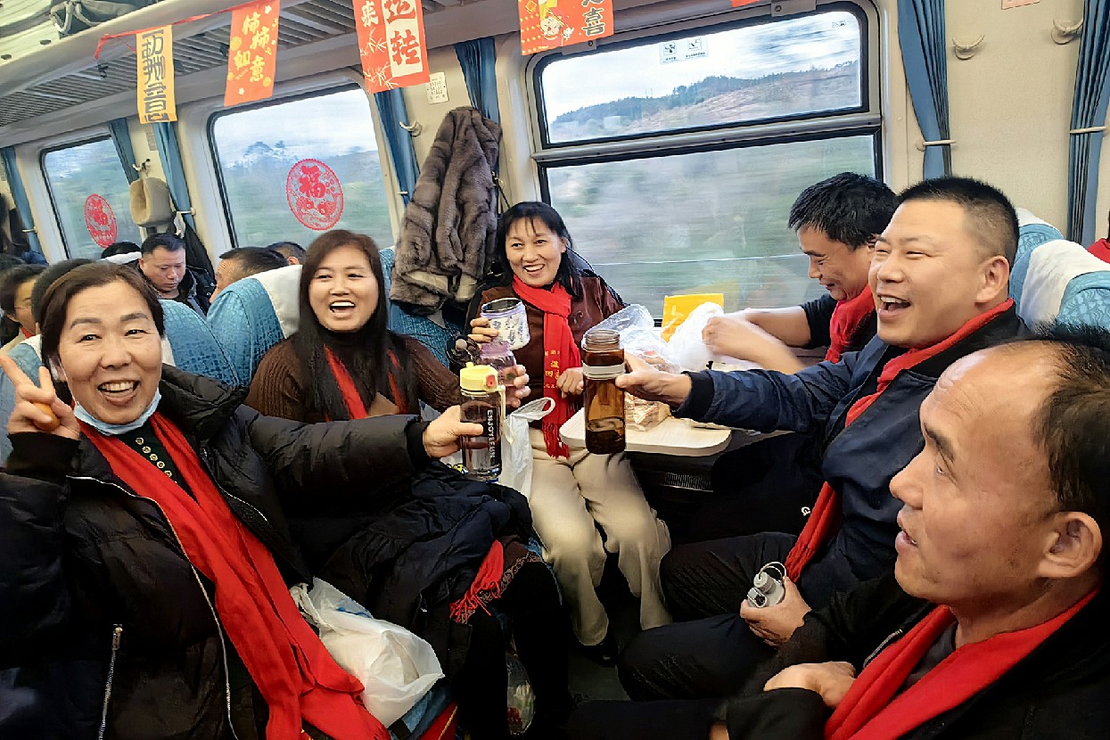 火车上_副本.jpg