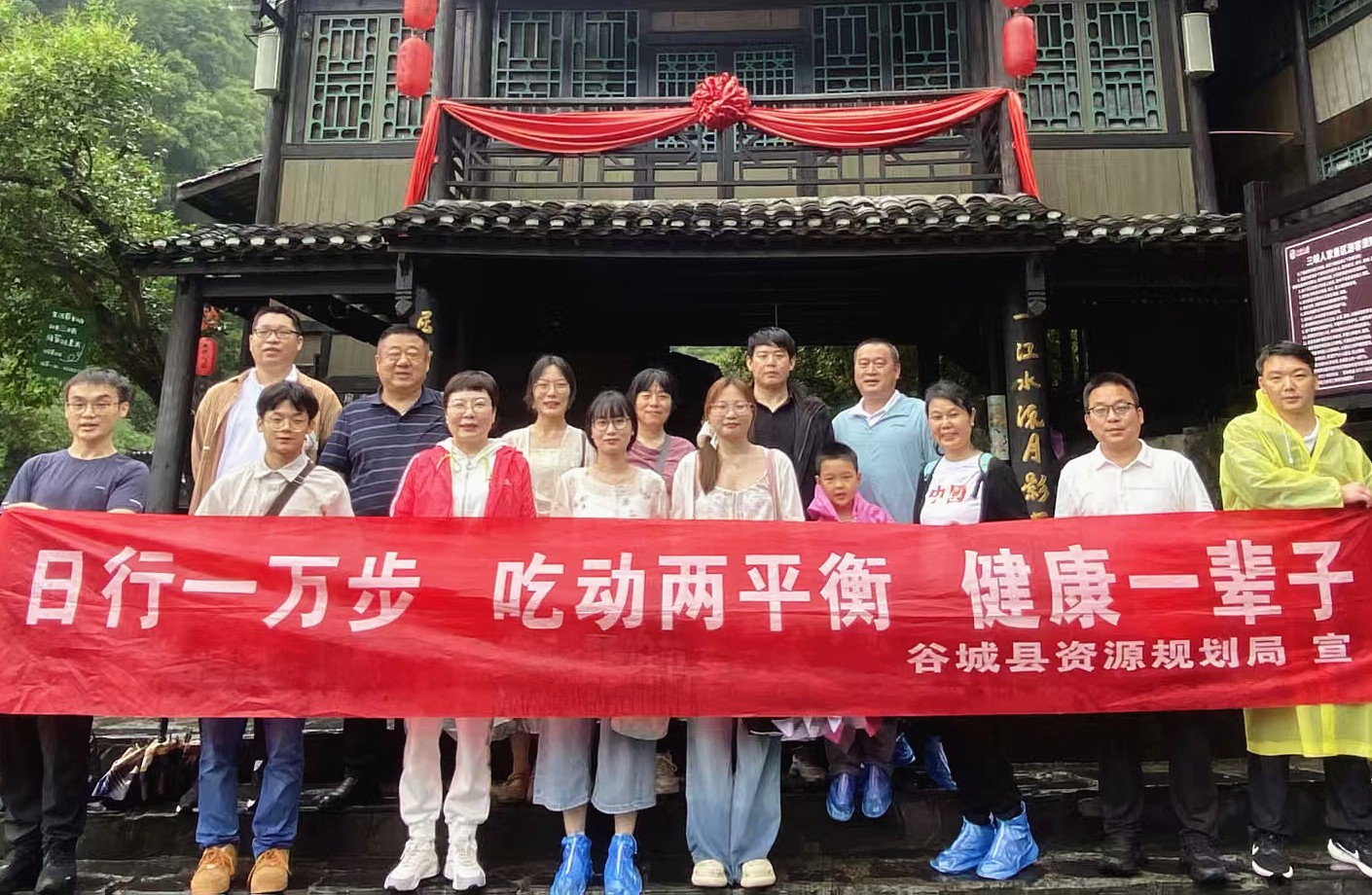 8c232dd6a13a68b7b219b0528ee2f8ed_副本.jpg